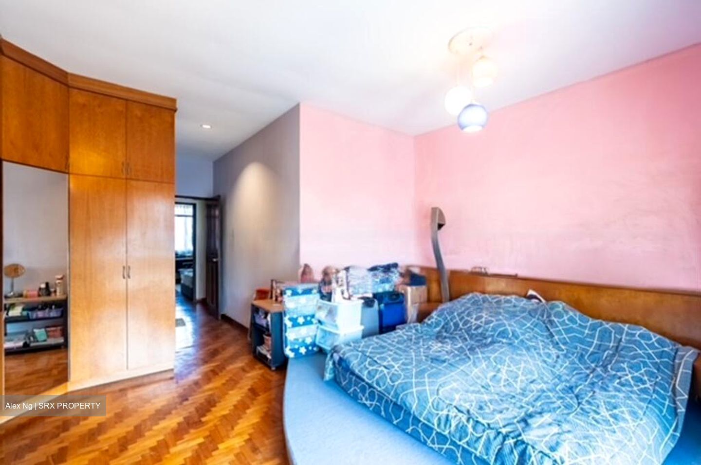 Flora Road (D17), Terrace #451870681